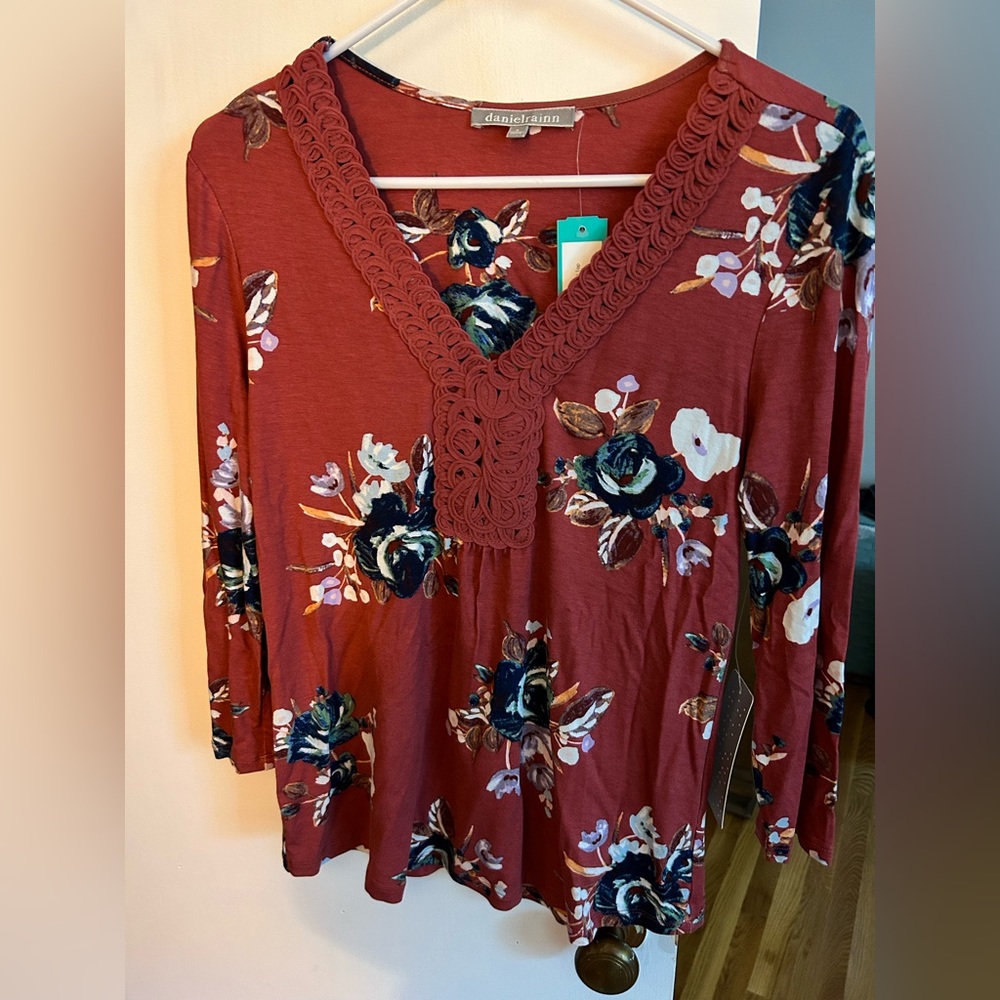 NWT Daniel Rainn top stitch fix size small